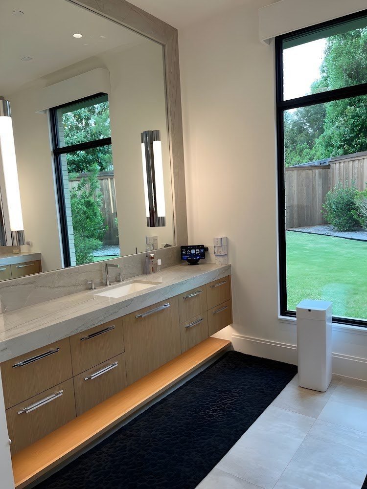 Bathroom cleaned by Rover Cleaning Services Chicago